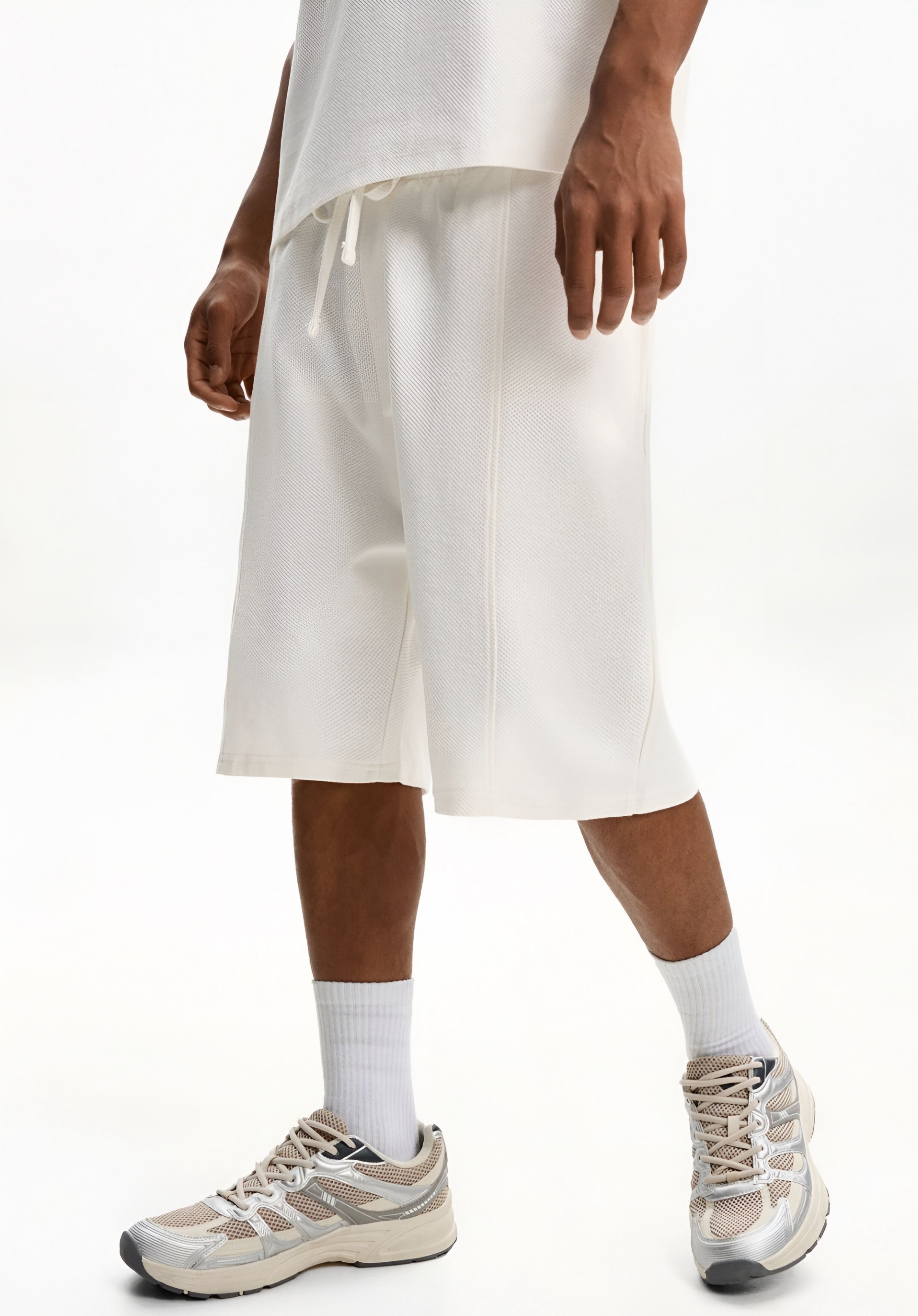 BERSHKA TEXTURED - BERMUDA - SHORTS - WHITE