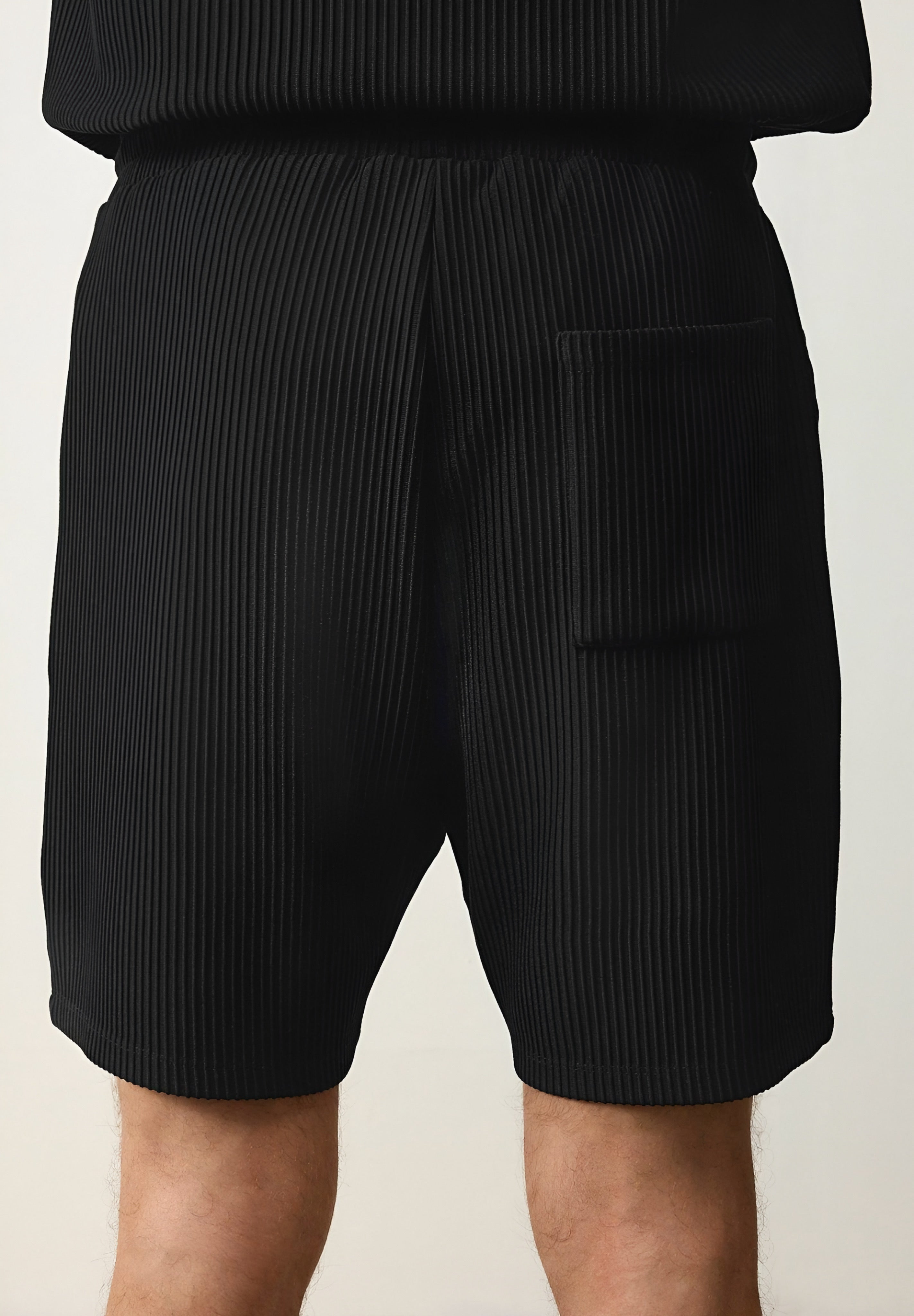 NEXT SHORTS - BLACK