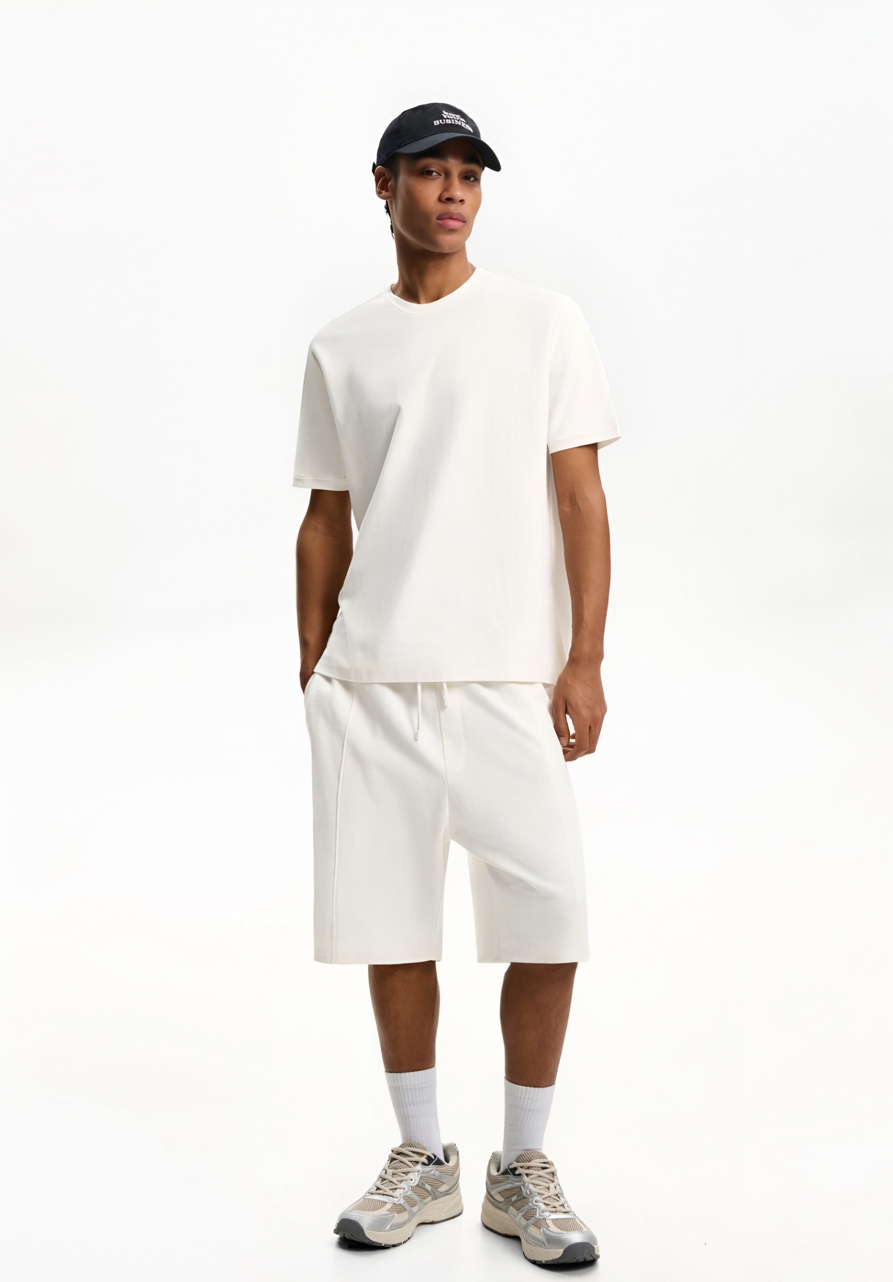 BERSHKA TEXTURED - BERMUDA - SHORTS - WHITE
