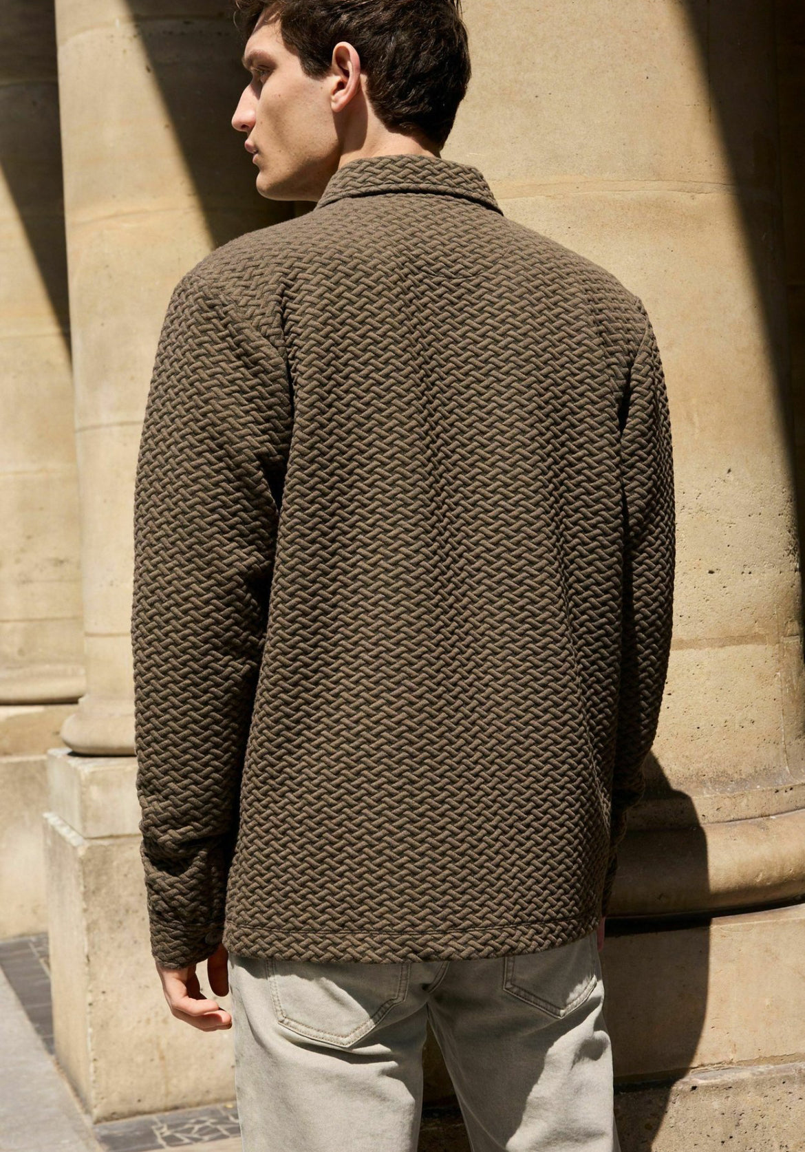 𝐓𝐄𝐗𝐓𝐔𝐑𝐄 𝐒𝐇𝐀𝐂𝐊𝐄𝐓 - 𝐑𝐄𝐆𝐔𝐋𝐀𝐑 𝐅𝐈𝐓 - LIGHTWEIGHT JACKET