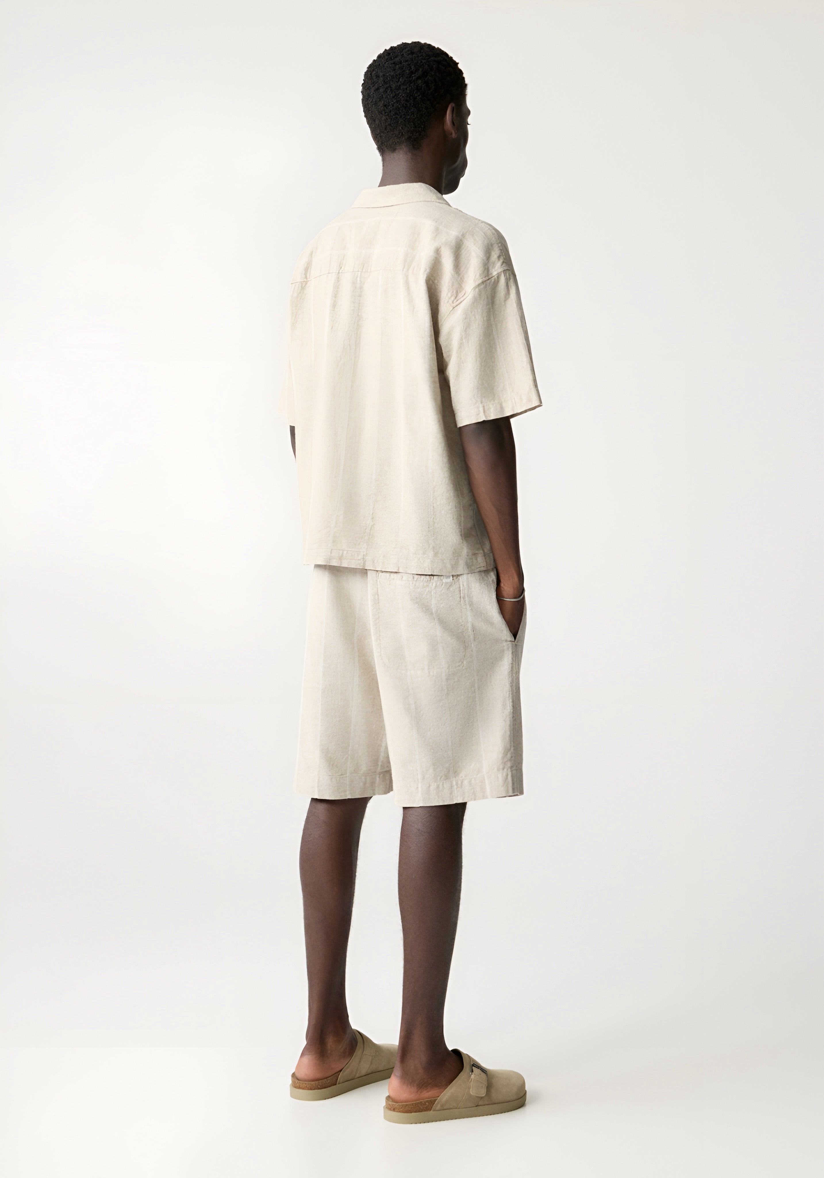 PULL&BEAR LINEN BLEND BERMUDA - SHORTS - SAND